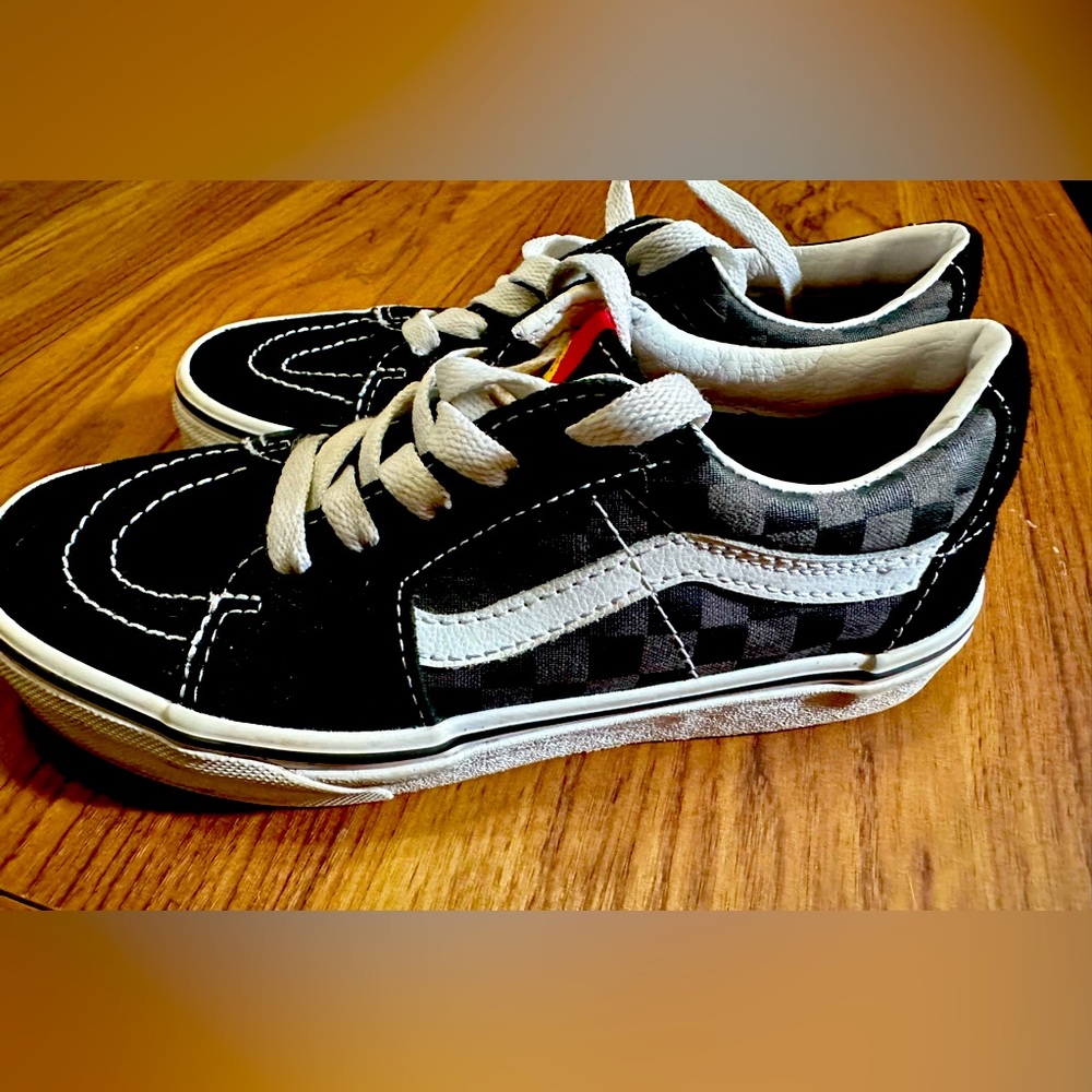 Boys VANS size 2 checkerboard ❗️